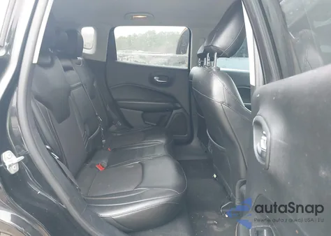 2018 Jeep Compass Latitude 4X4 z USA, uszkodzony, nr VIN 3C4NJDBB4JT334450